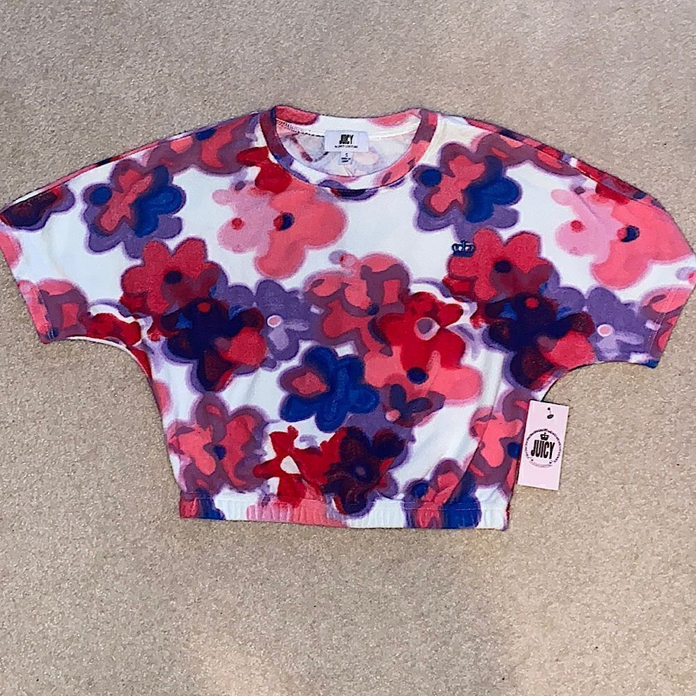 Juicy by Juicy Couture “All over Floral” Crop Top!